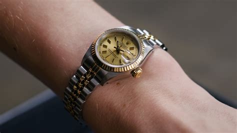 rolex lady datejust 26 vs 28